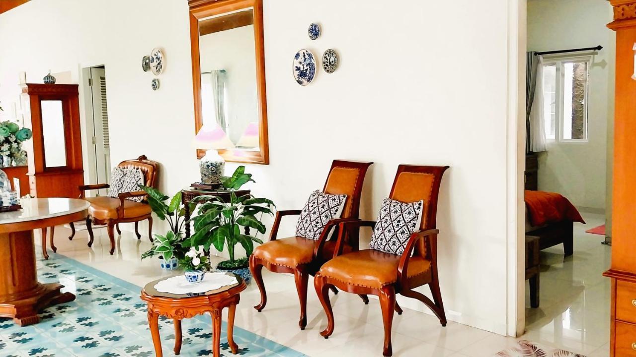 Hotel Surokarsan 9 House Jogyakarta Zewnętrze zdjęcie