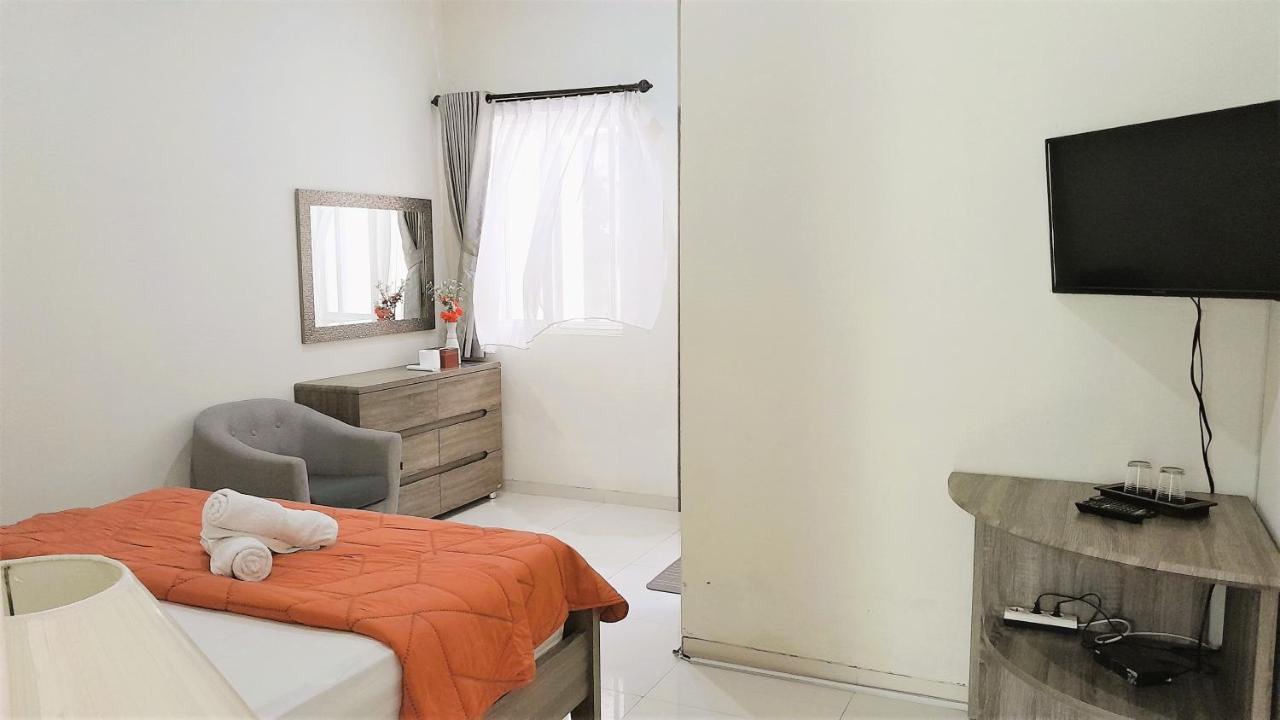 Hotel Surokarsan 9 House Jogyakarta Zewnętrze zdjęcie
