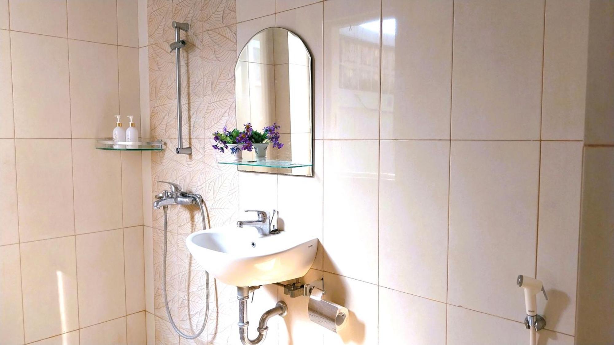 Hotel Surokarsan 9 House Jogyakarta Zewnętrze zdjęcie
