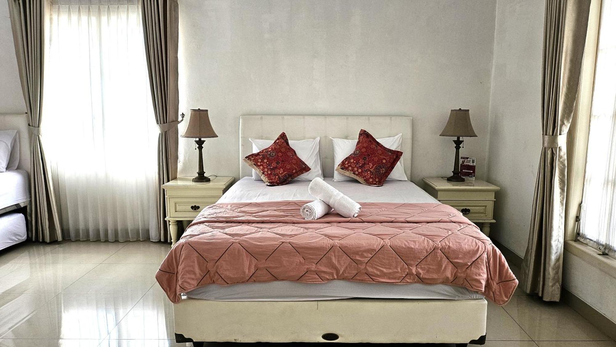 Hotel Surokarsan 9 House Jogyakarta Pokój zdjęcie