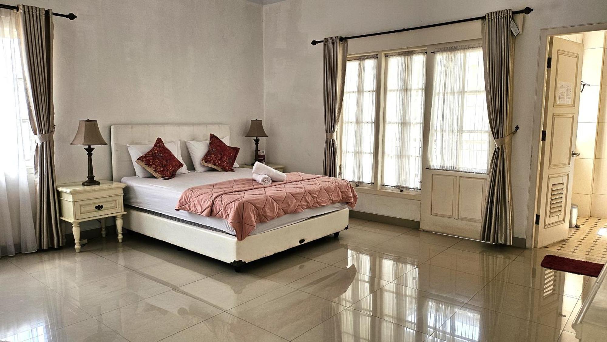 Hotel Surokarsan 9 House Jogyakarta Zewnętrze zdjęcie