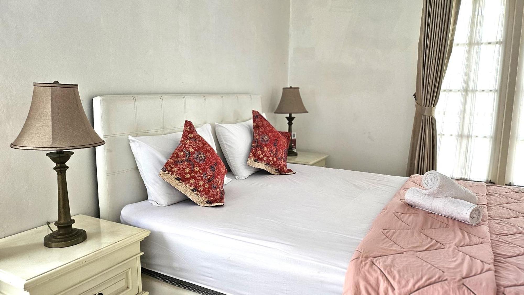 Hotel Surokarsan 9 House Jogyakarta Pokój zdjęcie