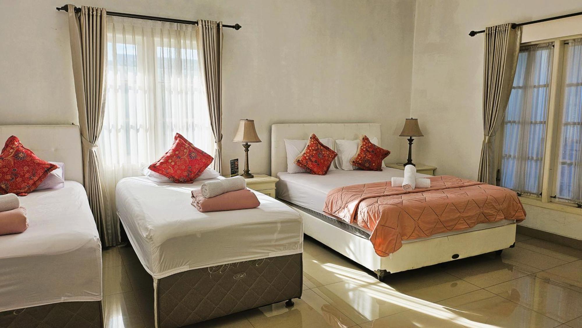 Hotel Surokarsan 9 House Jogyakarta Pokój zdjęcie