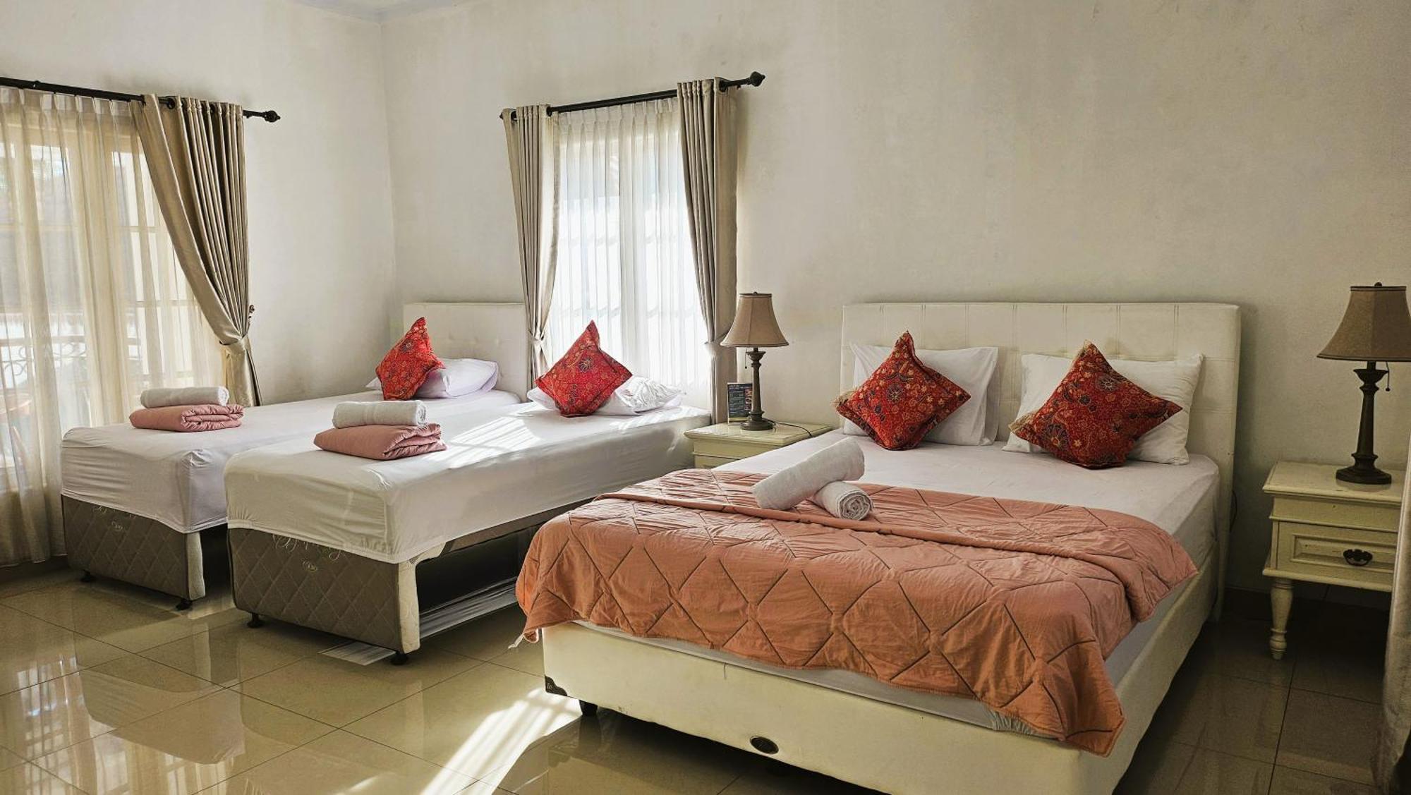 Hotel Surokarsan 9 House Jogyakarta Zewnętrze zdjęcie